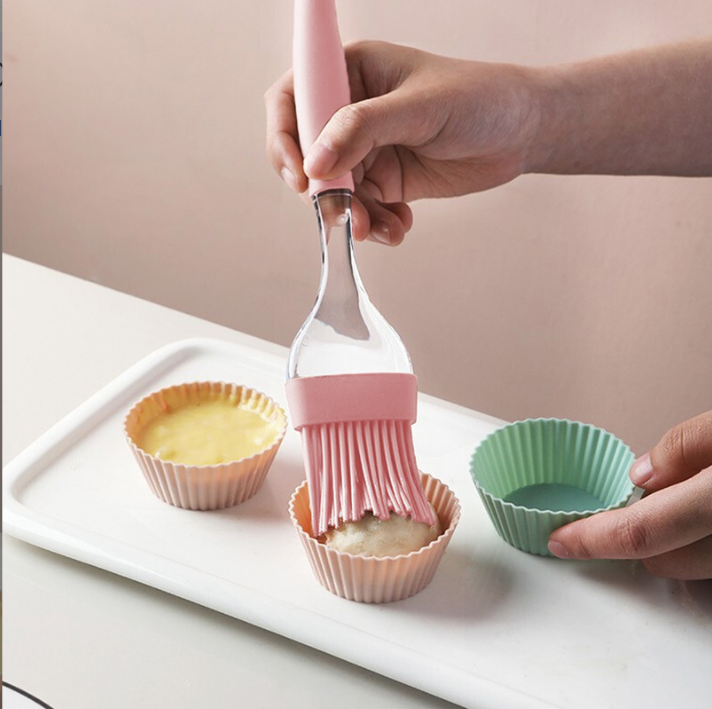 19-piece silicone kitchenware set with storage bucket, knife set, silicone and oak handles, spatula, soup ladle, cooking spoon, and pot