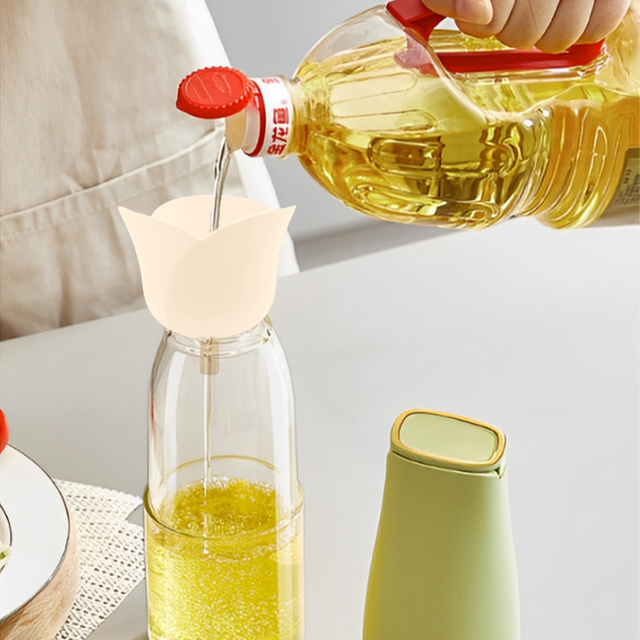 Multi-Functional Silicone Funnel – Food-Grade, Leak-Proof & Creative Design for Kitchen, Oil, Wine & More!