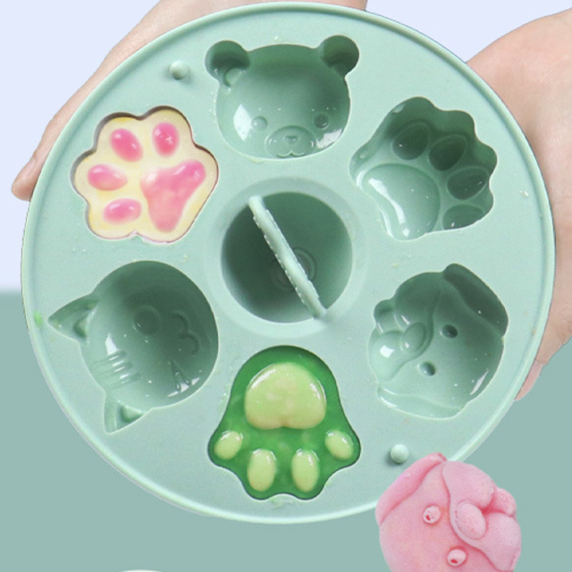 Silicone Cartoon Steamed Cake Mold