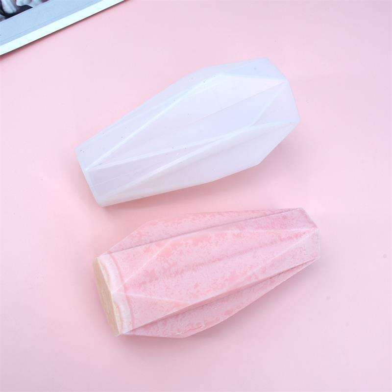 Diamond candle mold (1)