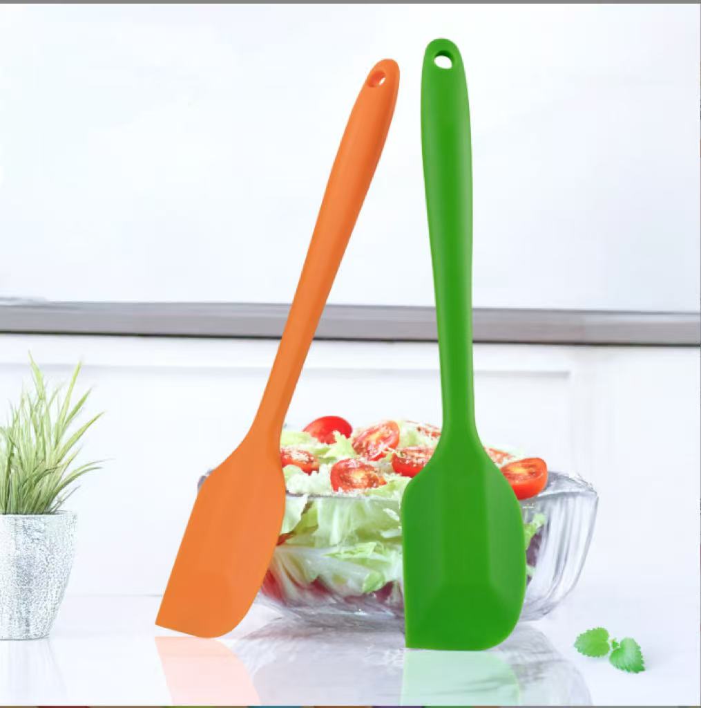 Thickened 92g cake cream silicone spatula, integrated full-cover jam baking tool, soft silicone scraper