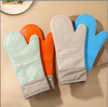 Wholesale Long Silicone Gloves with Nordic Colorful Dots, Padded Silicone Heat-resistant Gloves, Oven Mitts, Kitchen Supplies