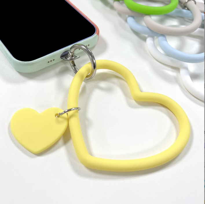Wholesale silicone keychain wristbands, portable phone straps, silicone heart wristbands, anti-drop and anti-lost wristbands