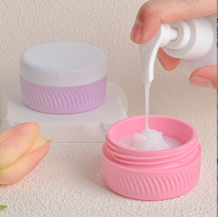 Travel Bottle Silicone Travel Bottle Set Shampoo And Conditioner 4-Piece Silicone Dispenser Set.