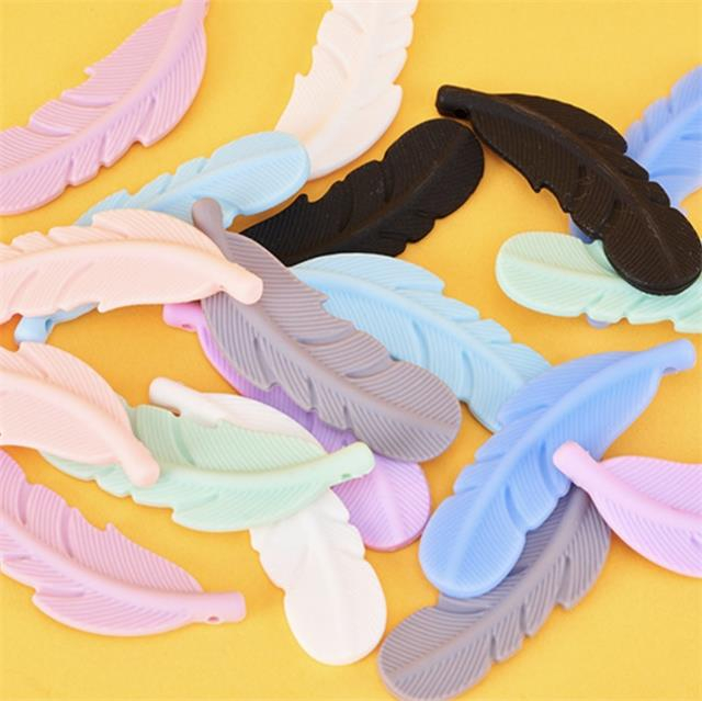 Silicone Feather Teething Stick