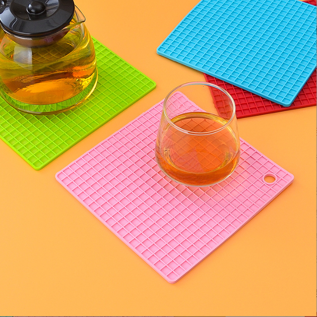 Round Honeycomb Silicone Placemat, Heat-Resistant and Non-Slip, Insulated Trivet, Cross-Border Silicone Square Coaster, Dining Table Draining Mat