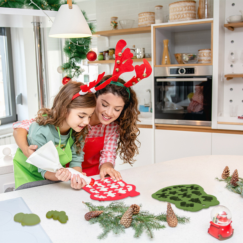 6 Customized Cross-border Christmas Silicone Mold Food Grade Mousse Mold Baking Christmas Tree Silicone Cake Mold (2)