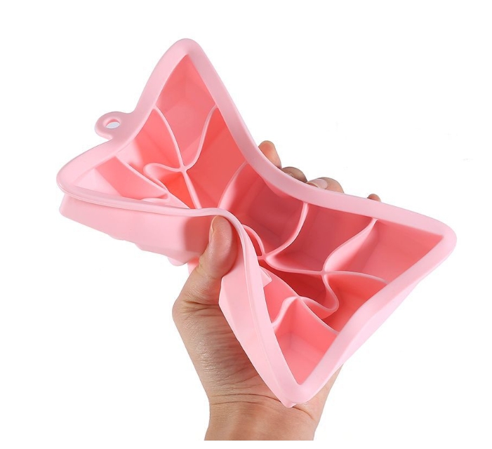Silicone ice box